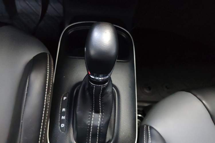 Used Roewe Clever 2022 311km QiQi BoBo Edition Gear Lever