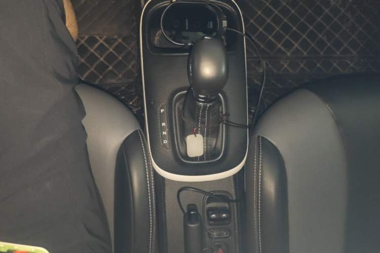 Used Roewe Clever 2022 311km QiQi BoBo Edition Gear Lever