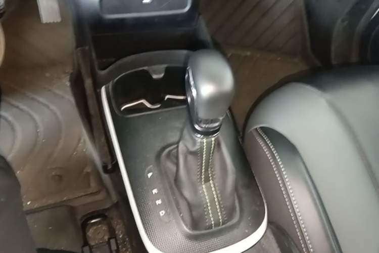 Used Roewe Clever 2022 311km QiQi BoBo Edition Gear Lever