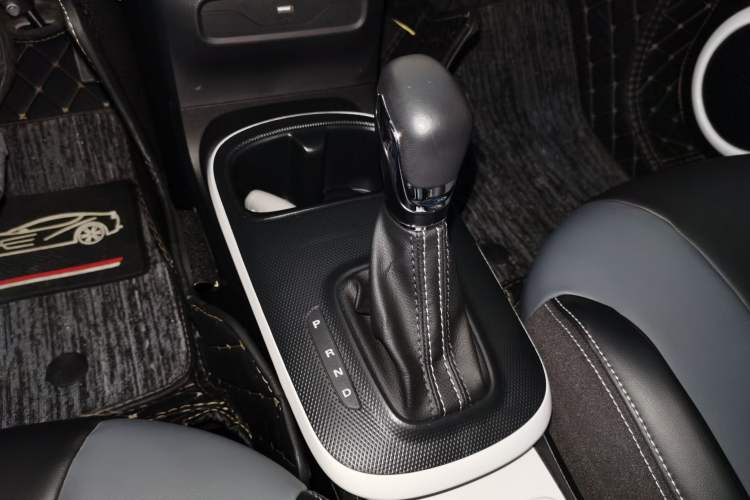Used Roewe Clever 2022 311km QiQi BoBo Edition Gear Lever