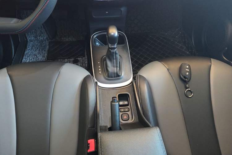 Used Roewe Clever 2022 311km QiQi BoBo Edition Gear Lever