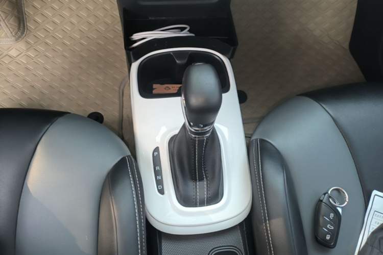 Used Roewe Clever 2022 311km QiQi BoBo Edition Gear Lever
