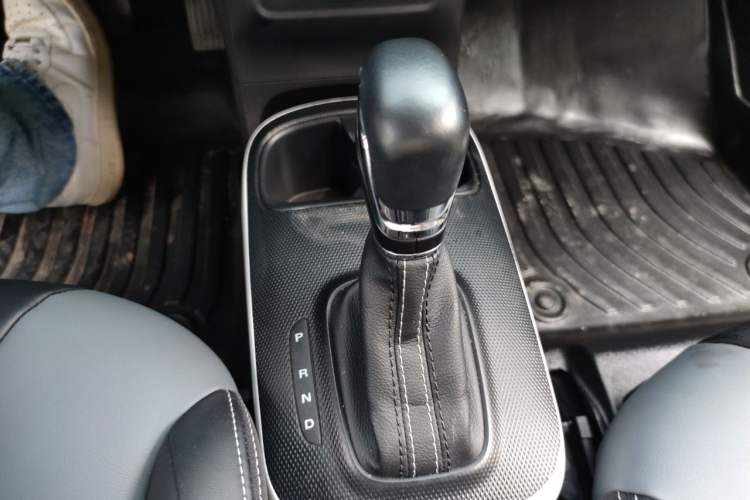 Used Roewe Clever 2022 311km QiQi BoBo Edition Gear Lever