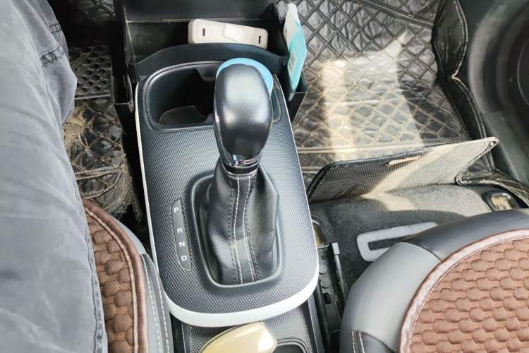 Used Roewe Clever 2022 311km QiQi BoBo Edition Gear Lever