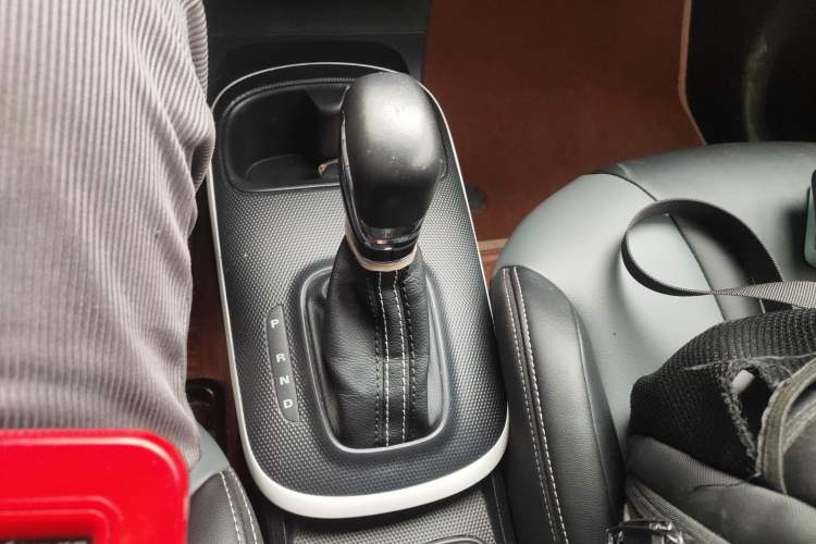 Used Roewe Clever 2022 311km QiQi BoBo Edition Gear Lever