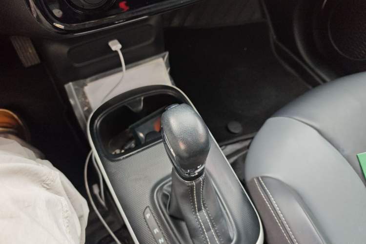 Used Roewe Clever 2022 311km QiQi BoBo Edition Gear Lever