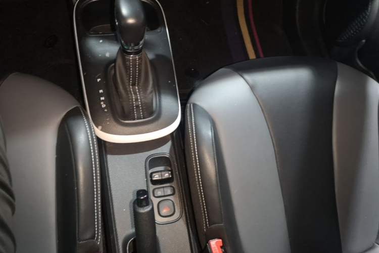 Used Roewe Clever 2022 311km QiQi BoBo Edition Gear Lever