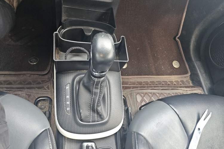 Used Roewe Clever 2022 311km QiQi BoBo Edition Gear Lever