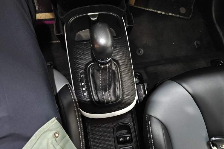Used Roewe Clever 2022 311km QiQi BoBo Edition Gear Lever