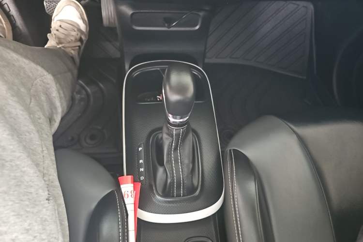 Used Roewe Clever 2022 311km QiQi BoBo Edition Gear Lever