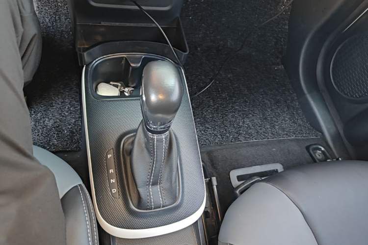 Used Roewe Clever 2022 311km QiQi BoBo Edition Gear Lever