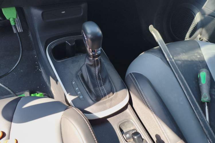 Used Roewe Clever 2022 311km QiQi BoBo Edition Gear Lever