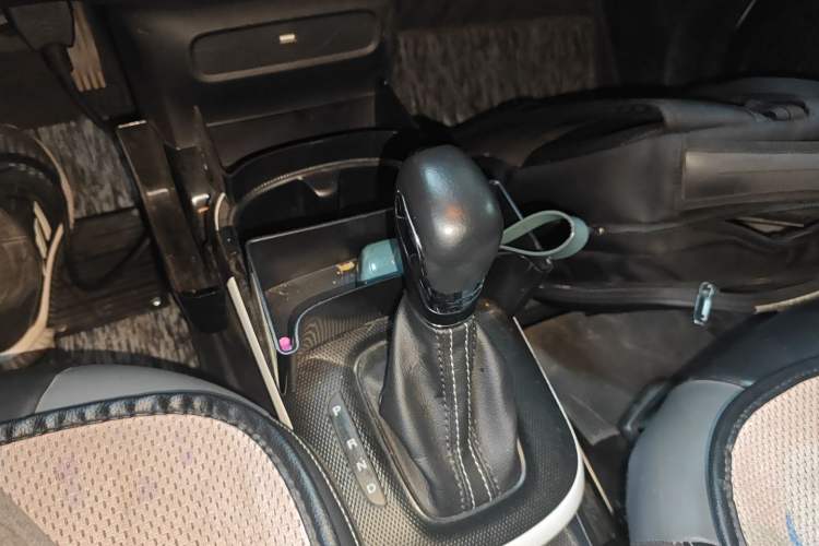Used Roewe Clever 2022 311km QiQi BoBo Edition Gear Lever