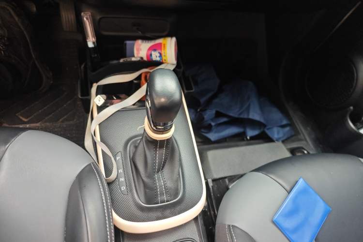 Used Roewe Clever 2022 311km QiQi BoBo Edition Gear Lever