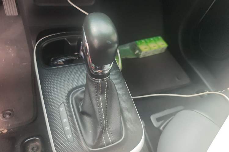 Used Roewe Clever 2022 311km QiQi BoBo Edition Gear Lever