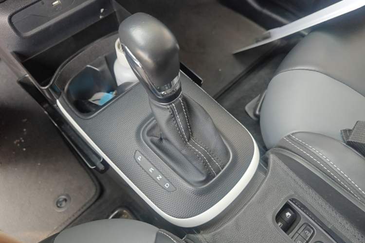 Used Roewe Clever 2022 311km QiQi BoBo Edition Gear Lever