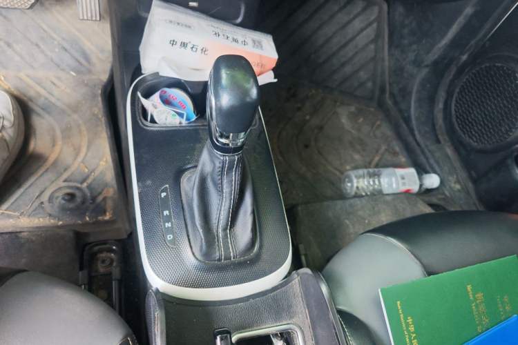 Used Roewe Clever 2022 311km QiQi BoBo Edition Gear Lever