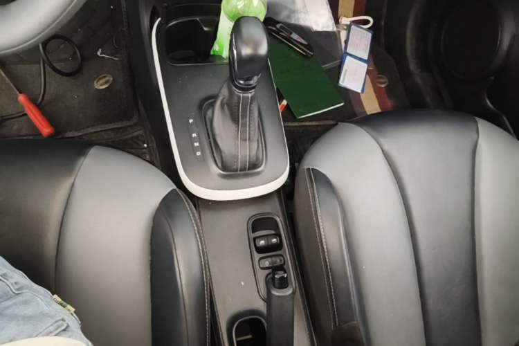 Used Roewe Clever 2022 311km QiQi BoBo Edition Gear Lever