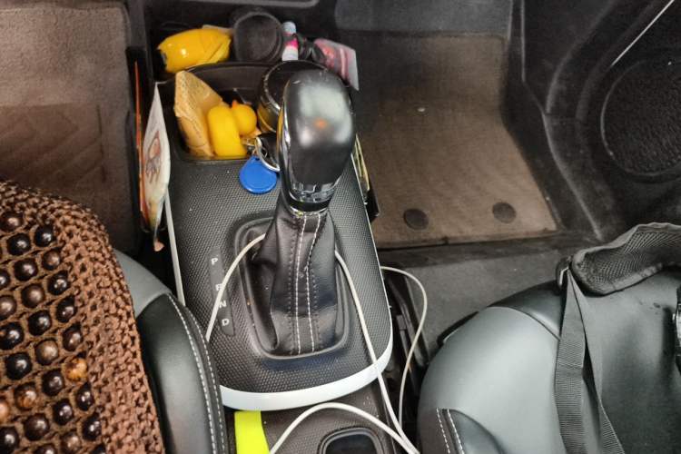 Used Roewe Clever 2022 311km QiQi BoBo Edition Gear Lever