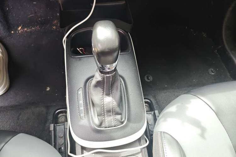 Used Roewe Clever 2022 311km QiQi BoBo Edition Gear Lever