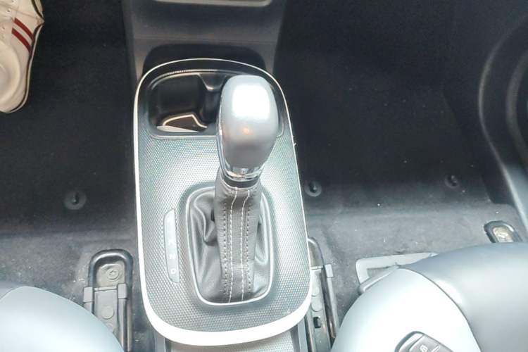 Used Roewe Clever 2022 311km QiQi BoBo Edition Gear Lever
