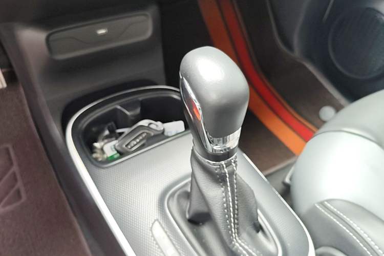 Used Roewe Clever 2022 311km QiQi BoBo Edition Gear Lever
