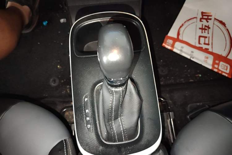 Used Roewe Clever 2022 311km QiQi BoBo Edition Gear Lever