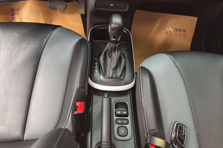 Used Roewe Clever 2022 311km QiQi BoBo Edition Gear Lever