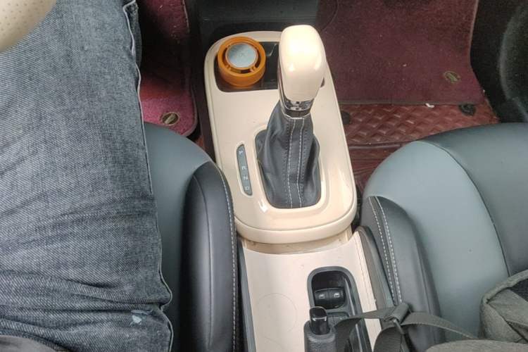 Used Roewe Clever 2022 311km QiQi BoBo Edition Gear Lever