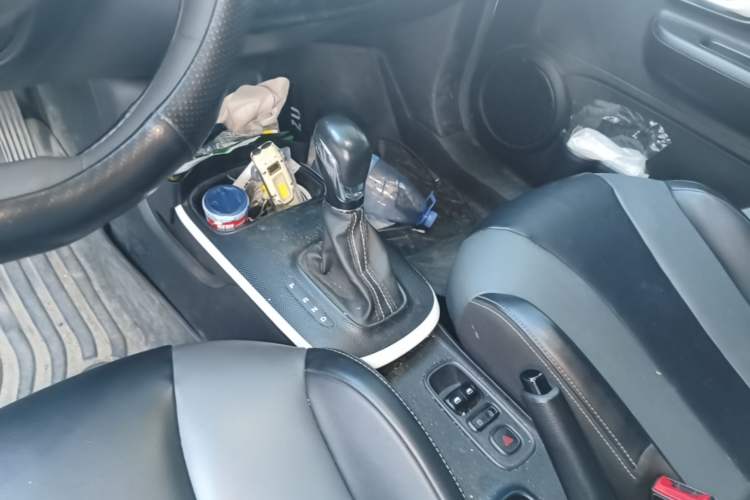 Used Roewe Clever 2022 311km QiQi BoBo Edition Gear Lever