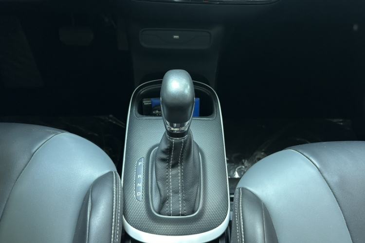Used Roewe Clever 2022 311km QiQi BoBo Edition Gear Lever