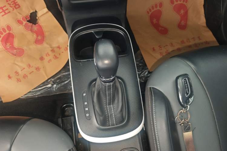 Used Roewe Clever 2022 311km QiQi BoBo Edition Gear Lever