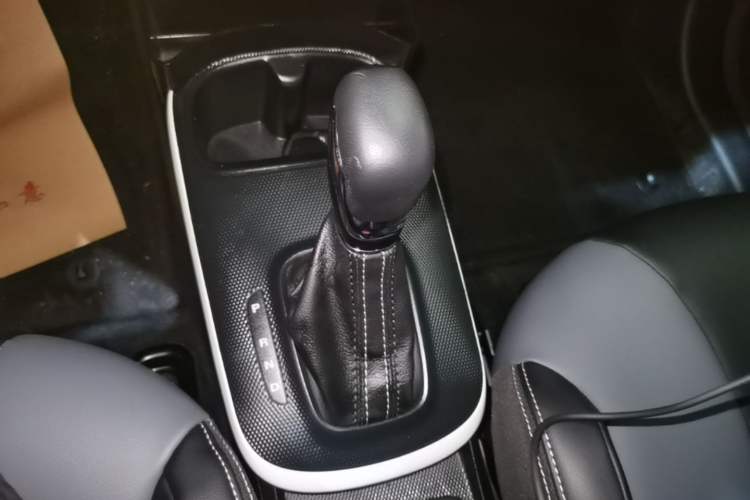 Used Roewe Clever 2022 311km QiQi BoBo Edition Gear Lever
