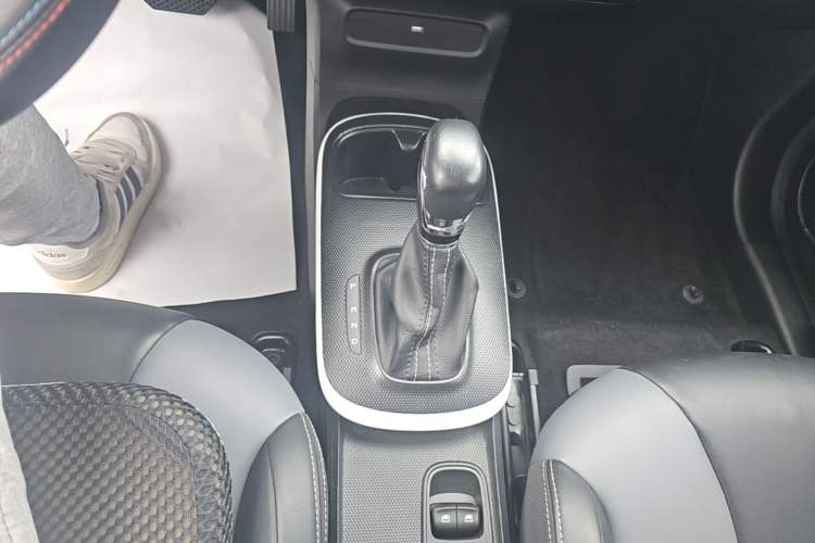 Used Roewe Clever 2022 311km QiQi BoBo Edition Gear Lever