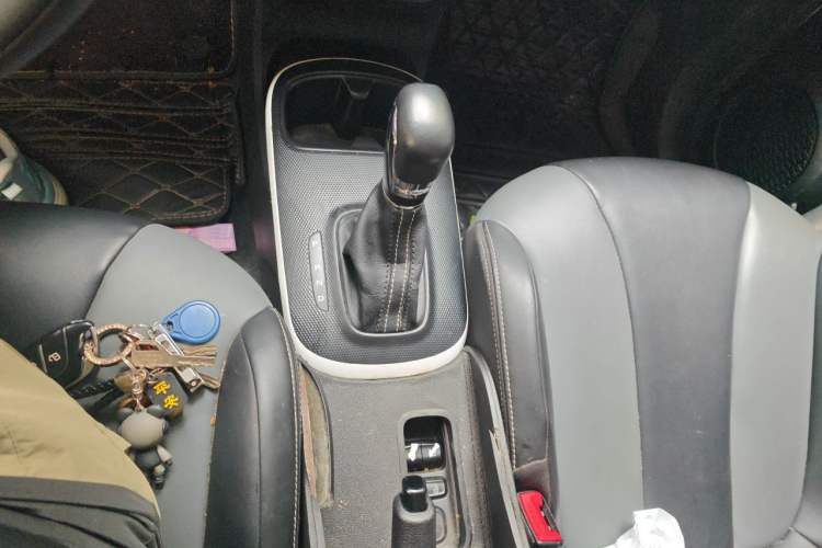 Used Roewe Clever 2022 311km QiQi BoBo Edition Gear Lever