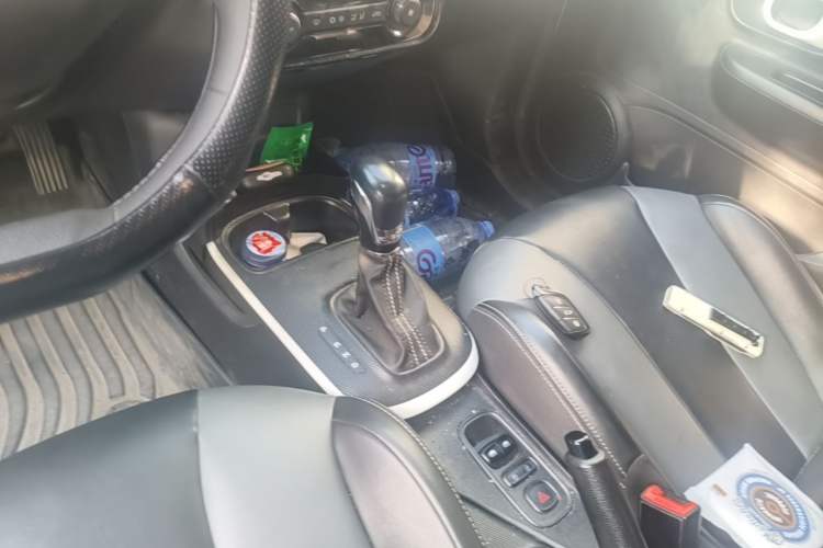 Used Roewe Clever 2022 311km QiQi BoBo Edition Gear Lever