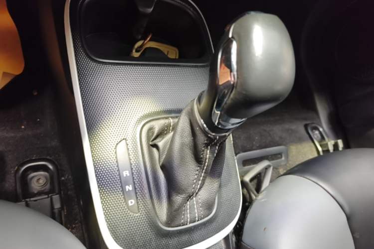 Used Roewe Clever 2022 311km QiQi BoBo Edition Gear Lever