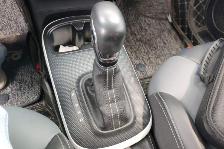 Used Roewe Clever 2022 311km QiQi BoBo Edition Gear Lever