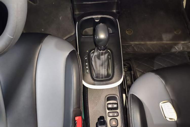 Used Roewe Clever 2022 311km QiQi BoBo Edition Gear Lever