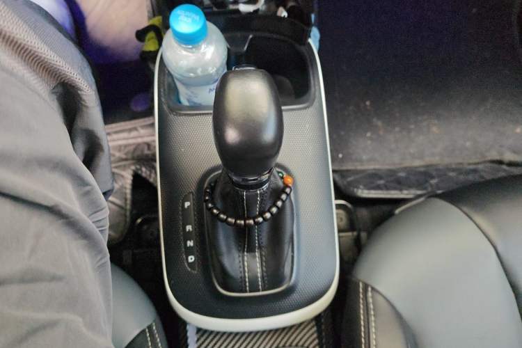 Used Roewe Clever 2022 311km QiQi BoBo Edition Gear Lever