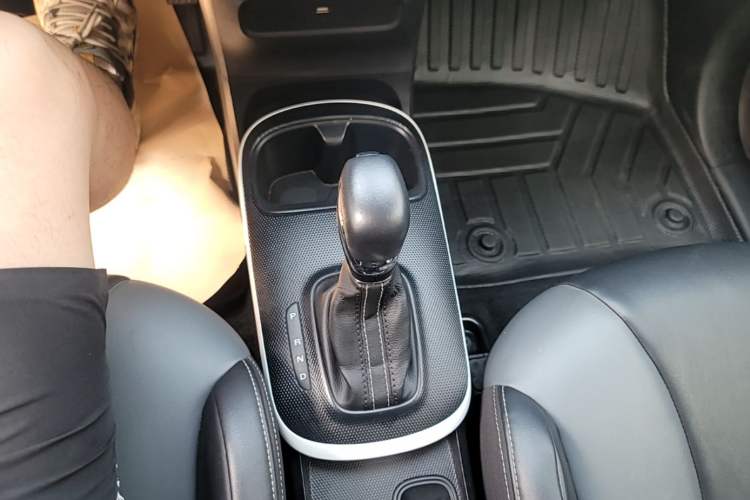Used Roewe Clever 2022 311km QiQi BoBo Edition Gear Lever