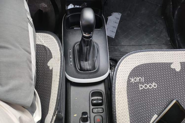 Used Roewe Clever 2022 311km QiQi BoBo Edition Gear Lever