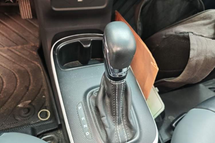 Used Roewe Clever 2022 311km QiQi BoBo Edition Gear Lever