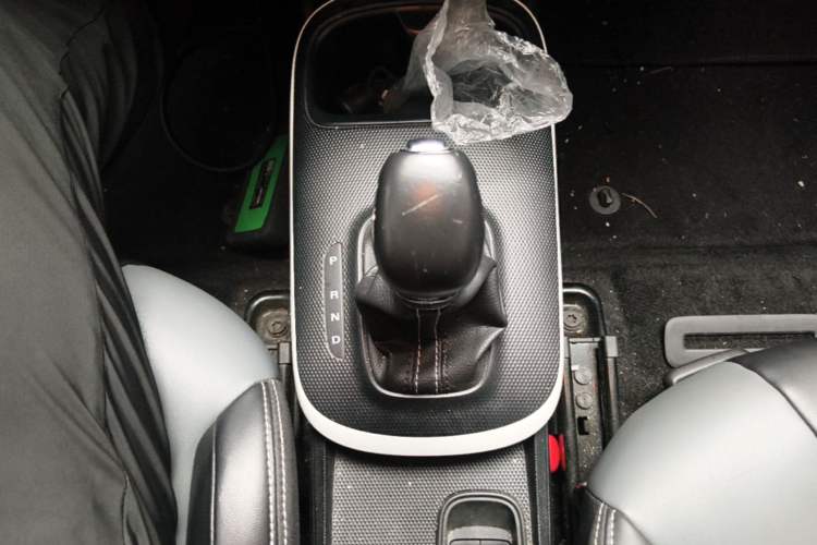 Used Roewe Clever 2022 311km QiQi BoBo Edition Gear Lever