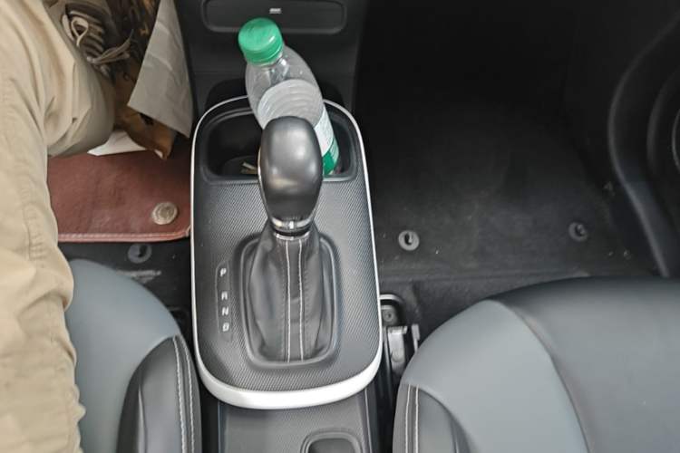 Used Roewe Clever 2022 311km QiQi BoBo Edition Gear Lever