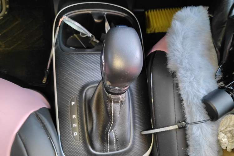 Used Roewe Clever 2022 311km QiQi BoBo Edition Gear Lever