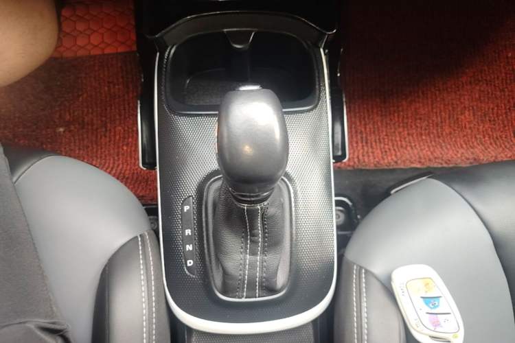 Used Roewe Clever 2022 311km QiQi BoBo Edition Gear Lever