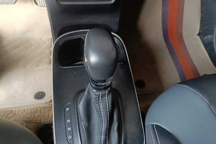 Used Roewe Clever 2022 311km QiQi BoBo Edition Gear Lever