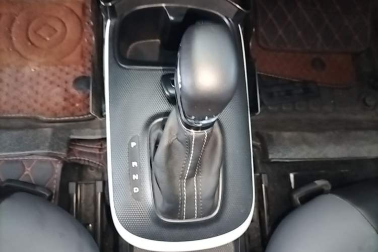 Used Roewe Clever 2022 311km QiQi BoBo Edition Gear Lever