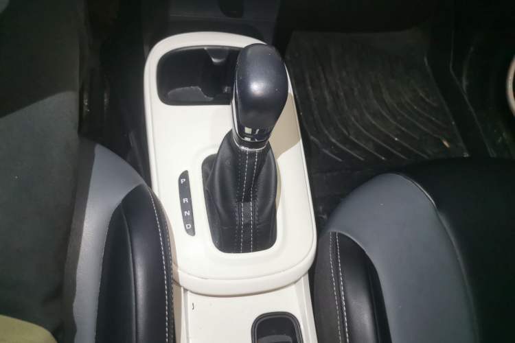Used Roewe Clever 2022 311km QiQi BoBo Edition Gear Lever